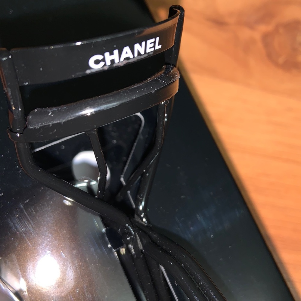 Chanel ✨JAPAN EXCLUSIVE ✨ Recourbe Cils de Chanel Black Eyelash Curler - Picture 9 of 9